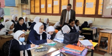 رئيس «جودة التعليم» يتفقد  المدارس المتقدمة للاعتماد بمبادرة «جسور» في الإسماعيلية