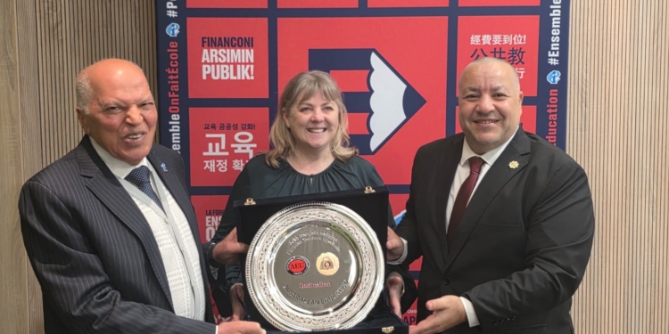 «الزناتي» يلتقي رئيسة اتحاد المعلمين باستراليا لتعزيز التعاون وتبادل الخبرات