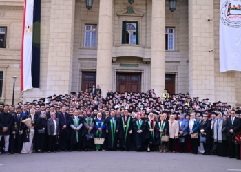 تمريض جامعة القاهرة تحتفل بتخرج الدفعة 57
