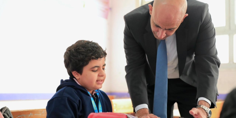 القضاء على الغش والعنف.. كيف تسعى الدولة لاستعادة سمعة التعليم؟.. خبير يوضح