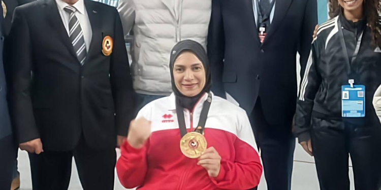 في إنجاز تاريخي لجامعة عين شمس..موظفة تحصد أول ذهبية عالمية لمصر والعرب في الكاراتيه الحركي