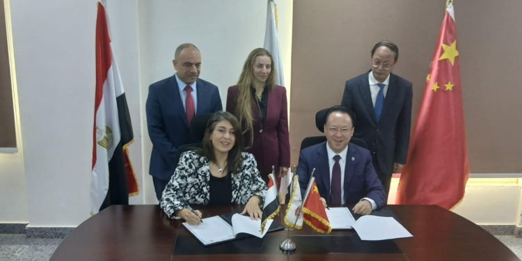 الجامعة المصرية الصينية تستقبل وفدًا رفيع المستوى من جامعة نانجينغ لتعزيز التعاون الأكاديمي والبحثي
