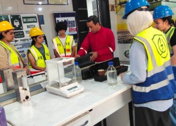 الجامعة البريطانية في مصر تفوز بالمركز التاسع عالميًا في نهائيات بطولة تطوير حقول البترول الدولية