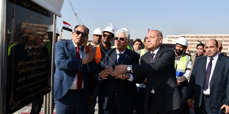 افتتاح المرحلة الإنشائية الأولى للمجمع الطبي بجامعة العاصمة