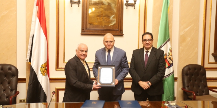 الجامعات الأوروبية بالعاصمة الإدارية ” وحقوق القاهرة يوقعان بروتوكول لتعزيز التعليم القانوني وربطه بالنظام القضائي المصري