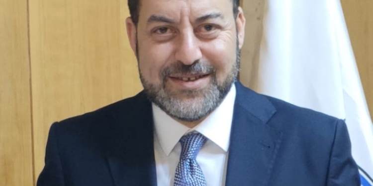 وزير التعليم العالي ينتدب الدكتور أحمد عناني للعمل مستشارًا للوزير للسياسات الصحية