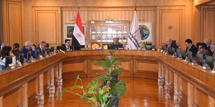 قنديل: 7 الاف طالب وافد في كليات جامعة حلوان