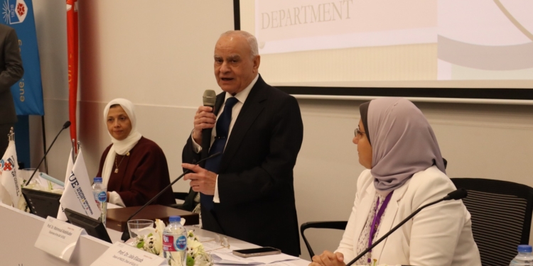 شراكة علمية دولية تُعيد رسم مستقبل العلاج بالليزر في مصر