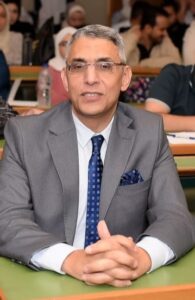 د مصطفى الشاذلى رئيس الامراض الصدرية قصر العينى