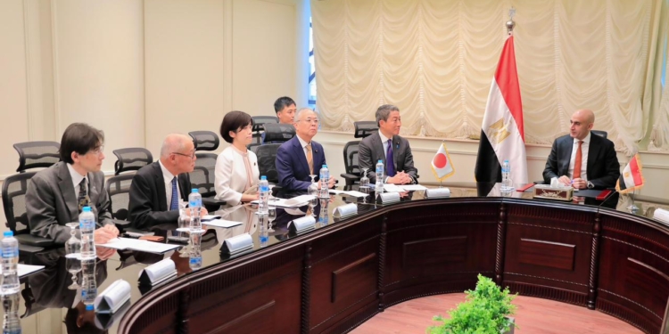 وزير التعليم يتفق مع وفد البرلمان الياباني على تطوير مناهج الرياضيات وتدريب المعلمين