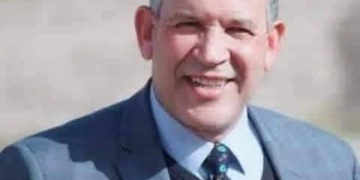 «التعليم» تحقق بواقعة سقوط تلميذ ابتدائي من لجنة الامتحان بأسيوط