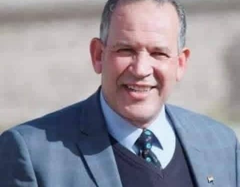 «التعليم» تحقق بواقعة سقوط تلميذ ابتدائي من لجنة الامتحان بأسيوط