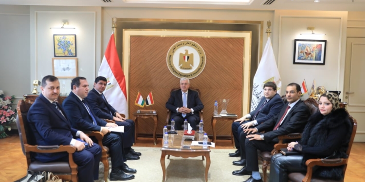 وزير التعليم العالي يستقبل سفير طاجكستان بالقاهرة لبحث آفاق التعاون