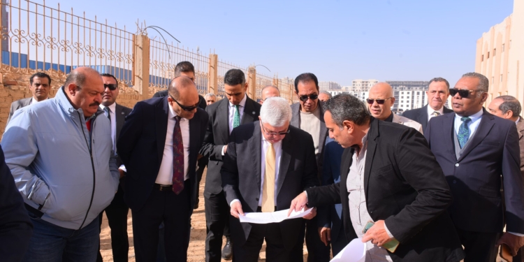 وزيرا التعليم العالي والعمل يتفقدان منشأة تعليمية بمدينة نصر تمهيدًا لتحويلها لجامعة تكنولوجية