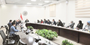 وزير التعليم العالي والسفير الفرنسي يتابعان مشروع الحرم الجامعي الجديد للجامعة الفرنسية في مصر