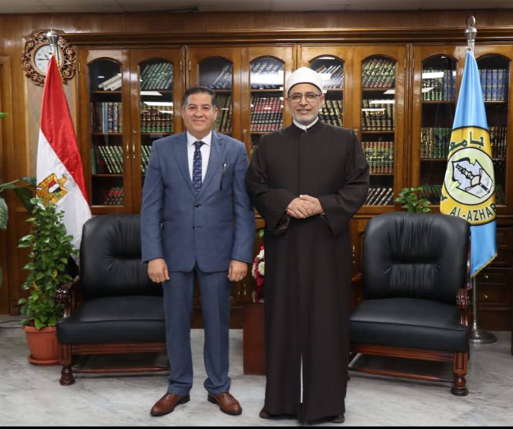 رئيس جامعة الأزهر يهنئ الدكتور مصطفى عبد الغني بصدور قرار رئيس مجلس الوزراء بتعيينه نائبًا لرئيس الجامعة لفرع البنات