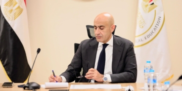 «عبداللطيف» يدرس زيادة سن التعليم الإلزامي لـ13 سنة والحضانة عام واحد