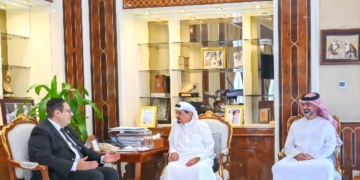 حاكم عجمان يستقبل رئيس جامعة القاهرة لبحث تعزيز التعاون العلمي والأكاديمي 