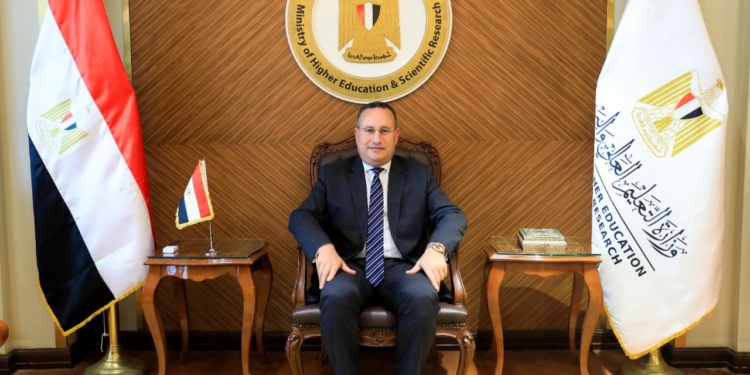  وزير التعليم العالي: الرئيس أوصى بأهمية تطوير المستشفيات الجامعية والابحاث في مجال الطاقة 