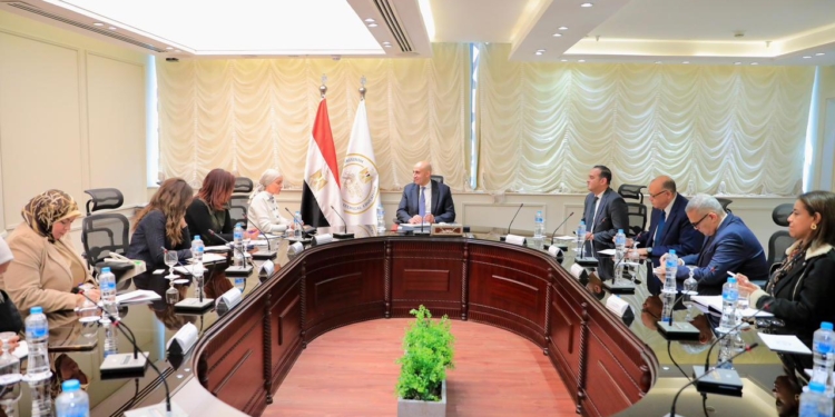 خطة شاملة لتوفير الوجبة الصحية الآمنة للطلاب بالمناطق الأكثر احتياجًا