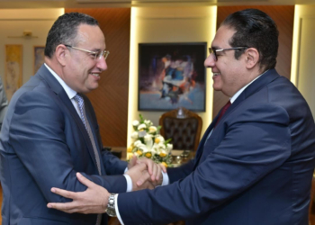 رئيس جامعة القاهرة يزور وزير التعليم العالي والبحث العلمي لتقديم التهنئة بمناسبة توليه منصبه الجديد