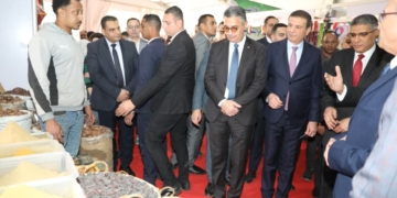 بين رائحة الياميش وقلق الأسعار..  أبواب “خير رمضان” تنطلق من المتحف الزراعي