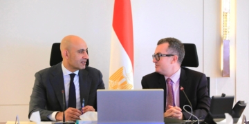 مدارس جديدة وتابلت للتعليم الفني.. ماذا دار في اجتماع وزيري التخطيط والتعليم؟