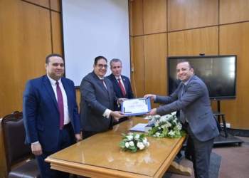 جامعة القاهرة تطلق برنامجًا موسعًا لتأهيل القيادات والكوادر الإدارية