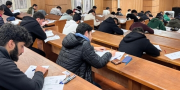 انتظام امتحانات برنامج الطب والجراحة بجامعة القاهرة الأهلية بأسئلة فهم وتحليل وليس حفظ