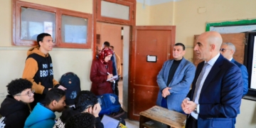 جولة مفاجئة لوزير التعليم لمتابعة نسب الحضور والاختبارات الشهرية بالغربية