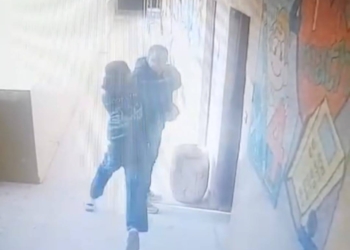 حقيقة إلغاء عقوبة طالب تعدى على معلم داخل مدرسة في مدينة نصر