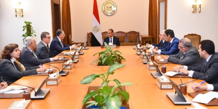 الخارجية: افتتاح مكاتب تصديقات متنقلة بعدد من الجامعات المصرية