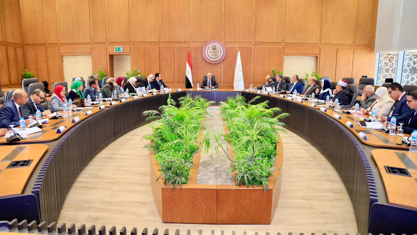 يبدأ 12 سبتمبر.. وزير التعليم يعتمد الخريطة الزمنية للعام الدراسي المقبل 2027