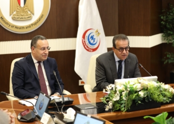 وزيرا الصحة والتعليم العالي يبحثان إدراج المستشفيات الجامعية في منظومة التأمين الصحي الشامل.