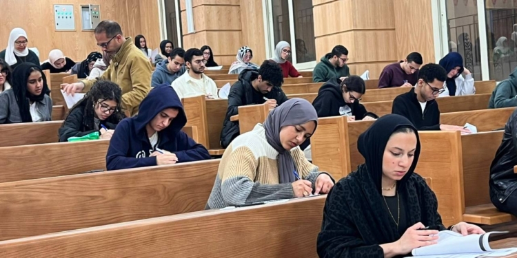 انضباط أكاديمي في امتحانات برنامج الطب والجراحة بجامعة القاهرة الأهلية
