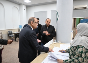 جولة تفقدية لوحدة شريف مختار ومستشفى الاستقبال والطوارئ وبنك الدم بمستشفيات جامعة القاهرة