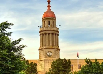 مستشفيات جامعة القاهرة تقدم 18 الف خدمه علاجيه وإجراء جراحي خلال أيام العيد