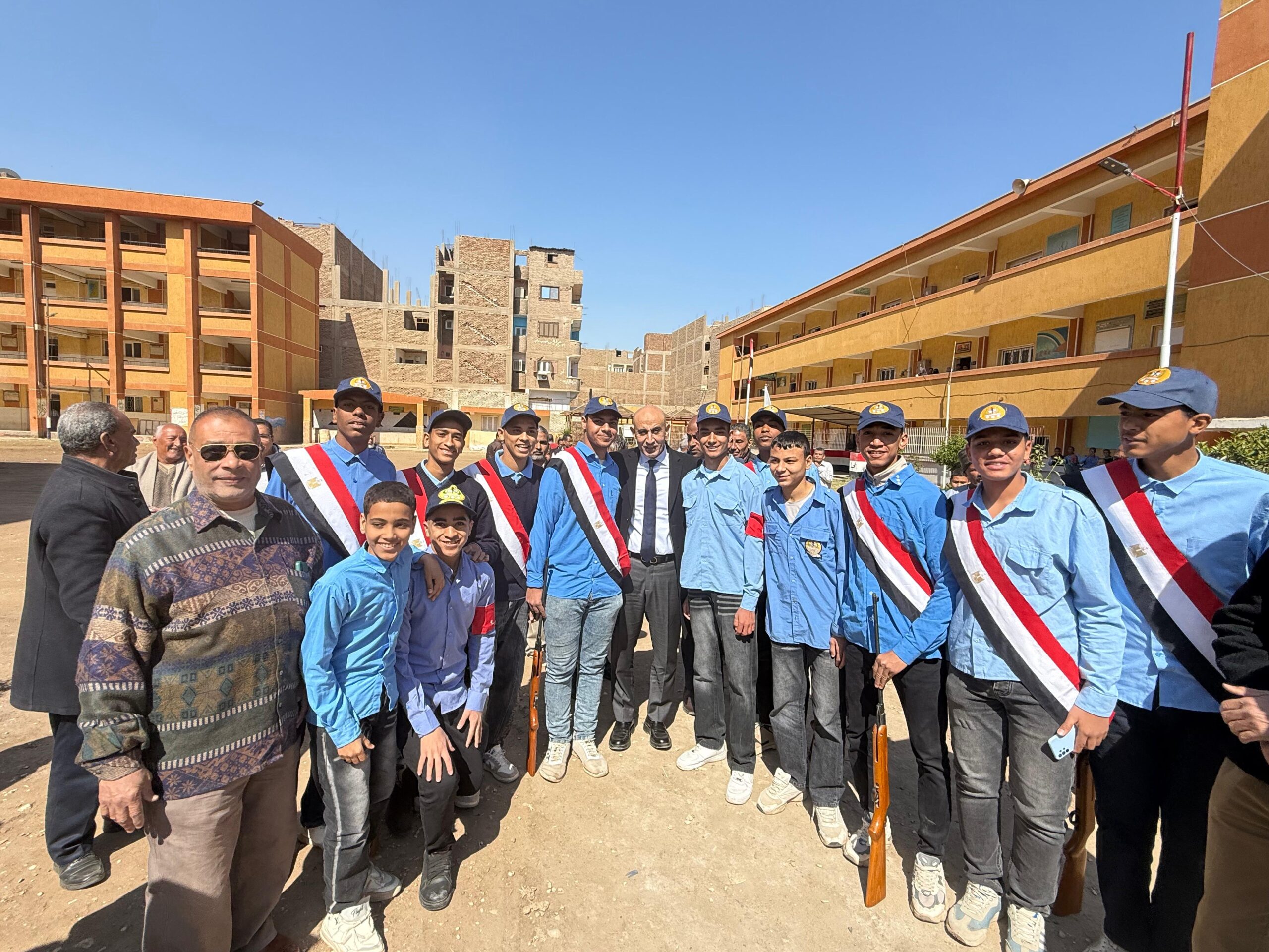 عبداللطيف: نبني وعي وطني للطلاب بمادة التاريخ وترسيخ القيم بالدين