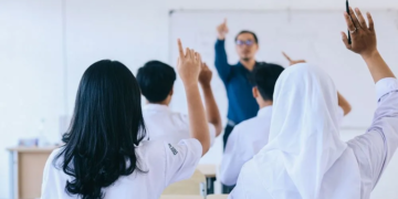 إندونيسيا تبسط إجراءات التأشيرات لزيادة عدد الطلاب الأجانب