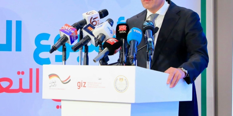 عبداللطيف: طرحنا 15 ألف فرصة عمل لخريجي التعليم الفني إيمانا بقدراتهم