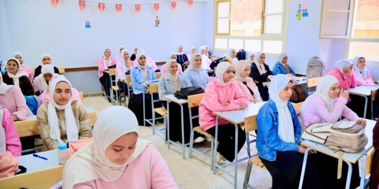 "بدري عن الكل" .. طلاب STEM يبدأون امتحانات 2026 في مايو قبل الثانوية العامة