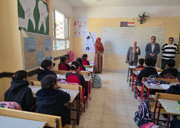 أصيبت في أنفها.. الداخلية تكشف ملابسات فيديو صفع طالبة أمام مدرسة بمصر الجديدة