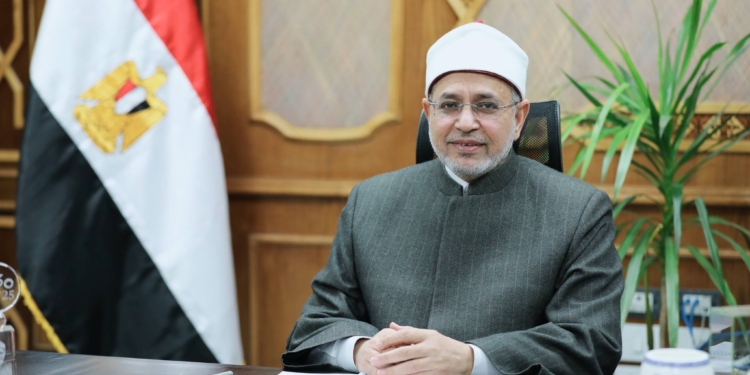 القافلة التنموية الشاملة بالأزهر توقع الكشف الطبي على 5 آلاف مواطن من أهالي الوادي الجديد وتجري عمليات جراحية