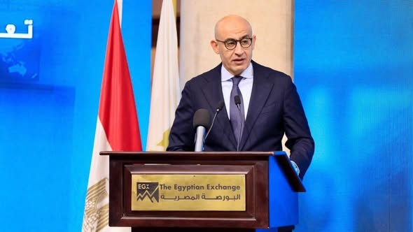 وزير التعليم: «مش هنعلم اقتصاد على الورق تاني.. الطالب لازم يعيشه»