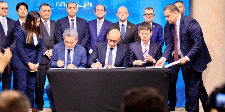 "عبداللطيف" يشهد انطلاق منهج الثقافة المالية لطلاب الثاني الثانوي من البورصة المصرية