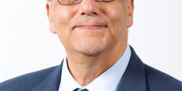 براءة اختراع تعزز تكنولوجيا أشباه الموصلات بالجامعة المصرية اليابانية