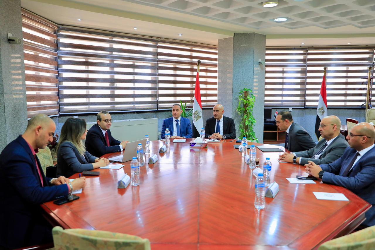 وزير التعليم يبحث مع رئيس “الرقابة المالية” آليات إدراج "الثقافة المالية" بالمناهج