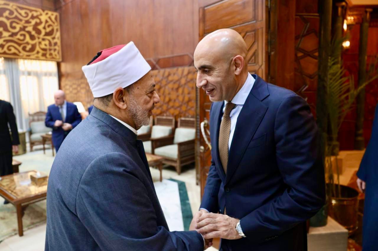 «عبداللطيف» لشيخ الأزهر: نركز على ترسيخ القيم الأخلاقية والسلوكيات في المناهج المطورة