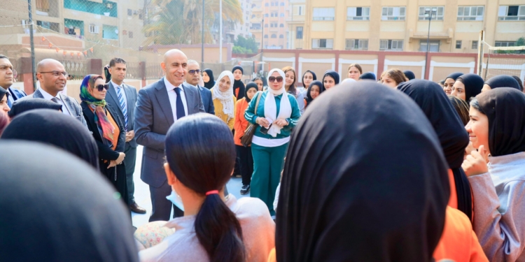 وزير التعليم يتابع نسب النجاح بمادة البرمجة ويوجه بتطبيق أعمال السنة بدقة