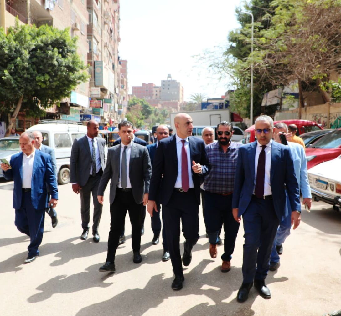 «عبداللطيف» يتفقد مدارس المرج لمتابعة خطة هيئة الأبنية لإنهاء الفترات المسائية للمرحلة الابتدائية